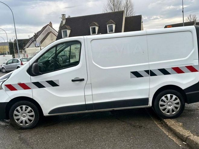 Renault Trafic Confort 2.0 dCi 120CV ENTRETIEN JOUR 108 Blanc Mtallis de 2021