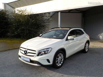  Voir détails -Mercedes Classe GLA Classe 200 156ch SENSATION,Toit ouvrant  à Mont-de-Marsan (40)