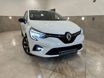  Voir détails -Renault Clio V 1.6 E-TECH HYBRID 145cv EVOLUTION BOIT à  La Buisse (38)