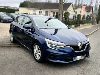  Voir détails -Renault Megane IV 1.0 TCe 115CV BVM6 ZEN 9159HT ENTRETI à Coignires (78)