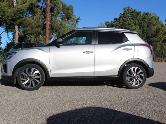 Ssangyong Tivoli 2WD 1.6L E-XDI 136CV BTE 6VT PACK SPORT/ GRIS METALISE de 2021