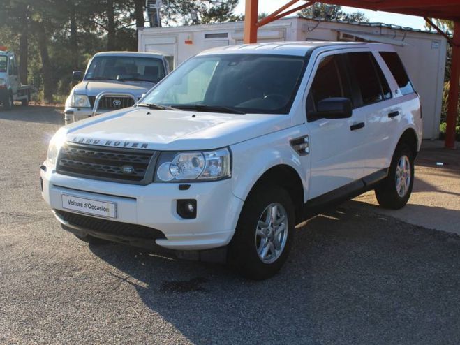 Land rover Freelander II 4X4 2.2L TD4 16V 150CV BVA6 PACK SPOR BLANC LAQUE de 2011