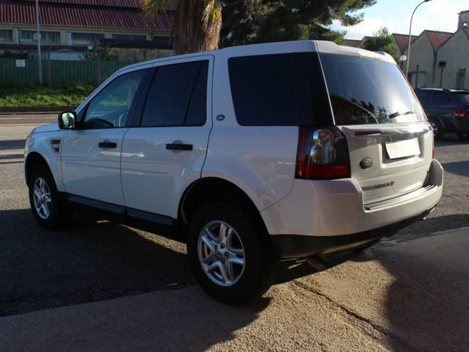 Land rover Freelander II 4X4 2.2L TD4 16V 150CV BVA6 PACK SPOR BLANC LAQUE de 2011