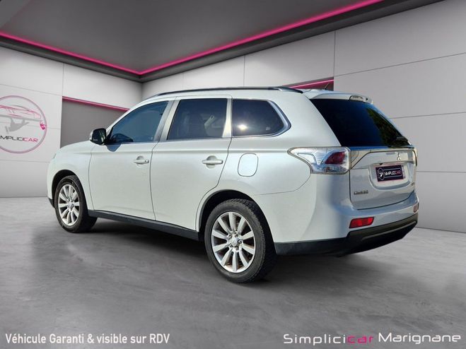 Mitsubishi Outlander 2.2 DI-D 150 4WD Instyle 7 PLACES / SIEG Blanc de 2013