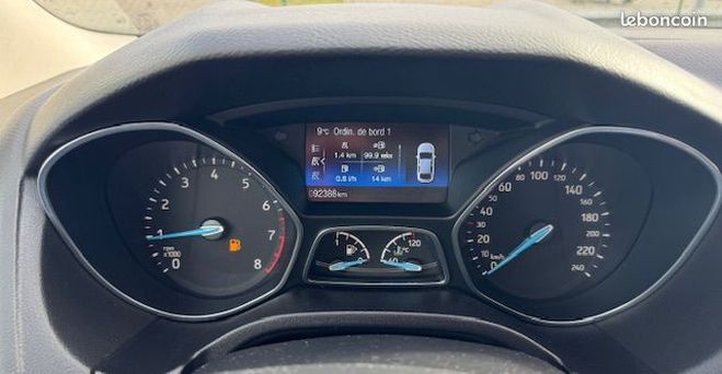 Ford Focus 1.0 100ch titanum Marron de 2015
