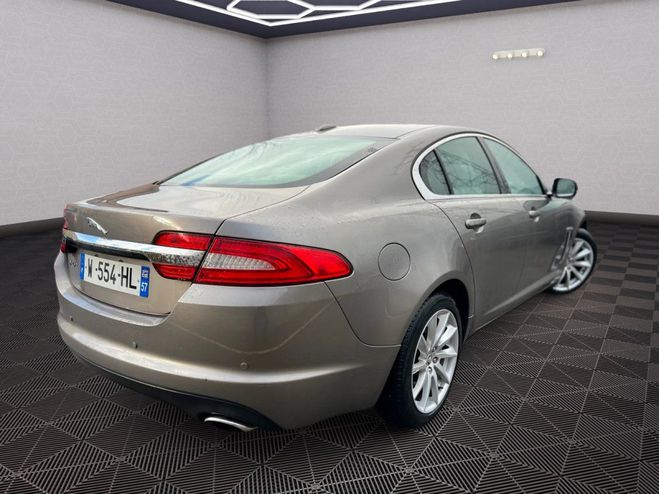 Jaguar XF **2.2 D 190 LUXE PREMIUM BVA CUIR XENONS Gris de 2012