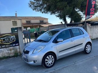 Voir détails -Toyota Yaris 90ch D-4D MMT BV à Fourques (30)