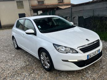  Voir détails -Peugeot 308 1.6 HDI FAP 92CH ACTIVE 5 à Fourques (30)