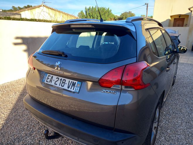 Peugeot 2008 1,2 Puretech Allure 110 CH  de 2016
