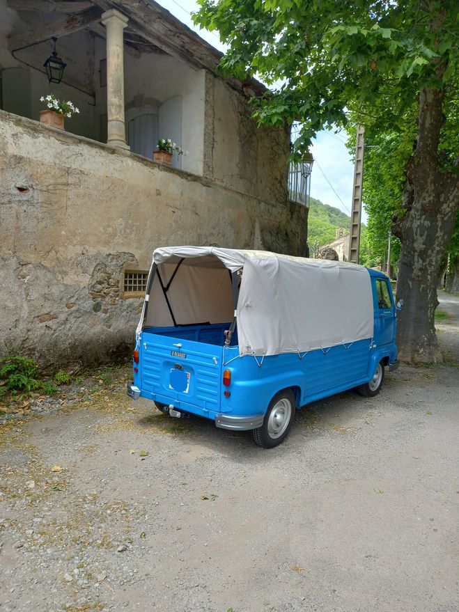 Renault Estafette  pick-up R 2137 allongee ( RARE ) Essence  de 1974