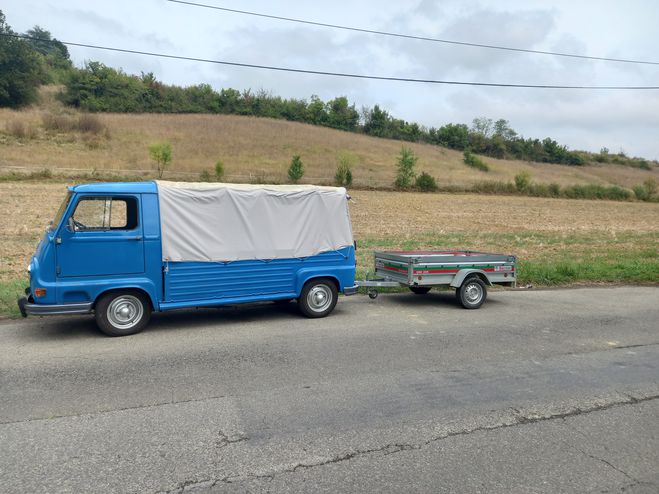 Renault Estafette  pick-up R 2137 allongee ( RARE ) Essence  de 1974