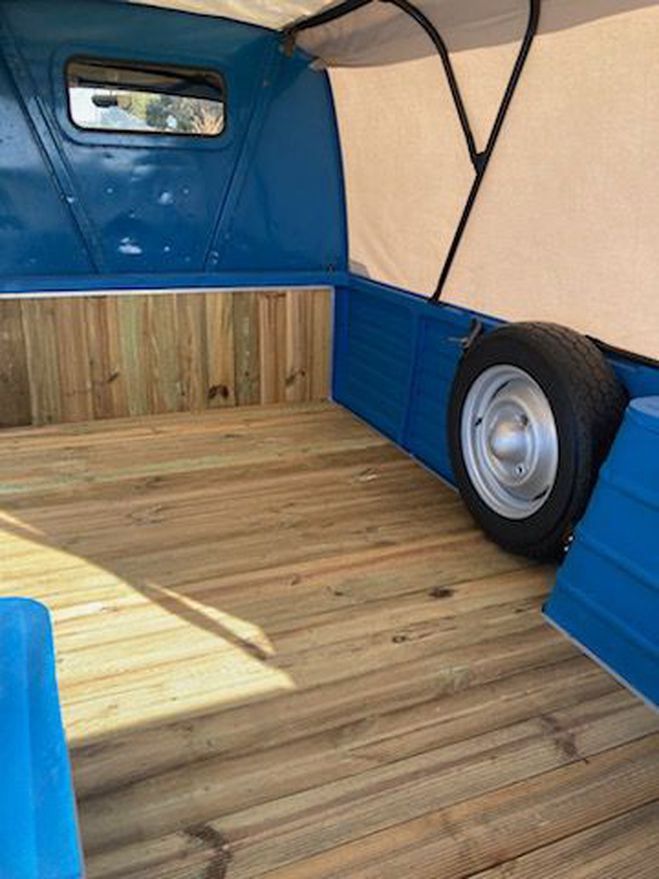 Renault Estafette  pick-up R 2137 allongee ( RARE ) Essence  de 1974