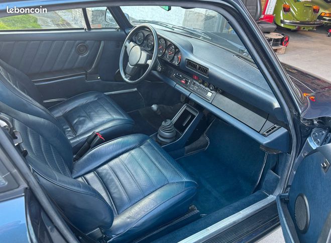 Porsche 911 3.0 l 204 cv Bleu de 1982