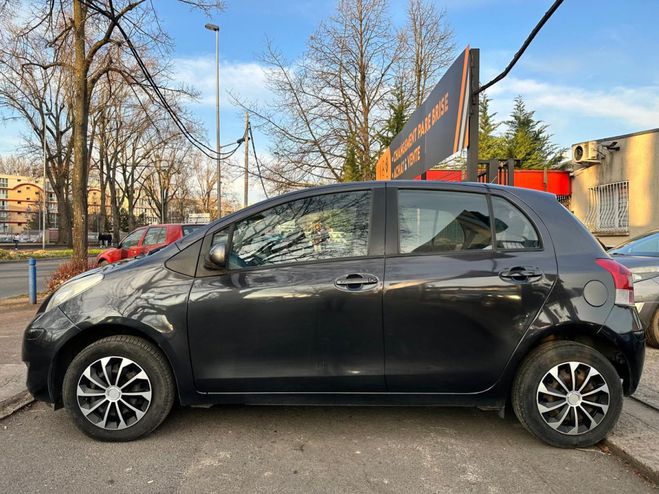 Toyota Yaris II (2) 69 VVT-I 4CV CONFORT PACK 5P GRIS de 2010