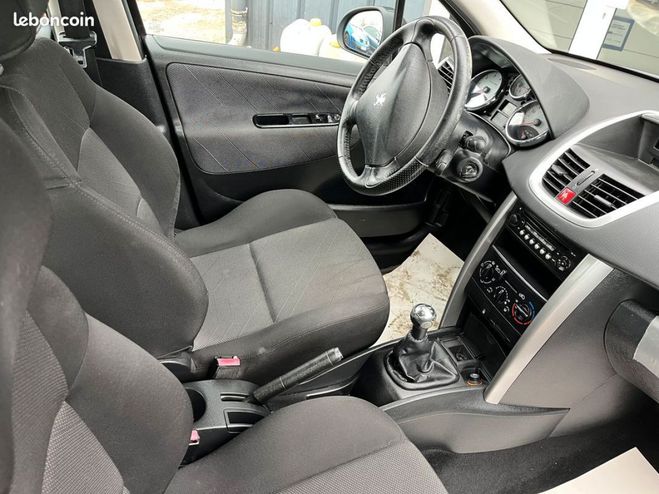 Peugeot 207 1.4 vti 95ch premium Noir de 2008
