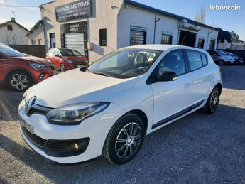  Voir détails -Renault Megane III Berline 1.2 TCE Life 108850KMS TRES  à Michery (89)