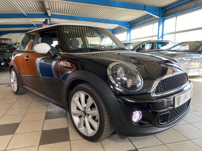 Mini Cooper II (R56) SD 143ch Pack Red Hot Chili NOIR de 2011