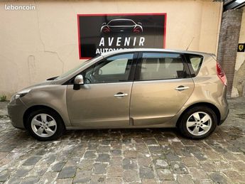  Voir détails -Renault Scenic 1.5L dci 110cv boit auto pack tomtom à Montmagny (95)