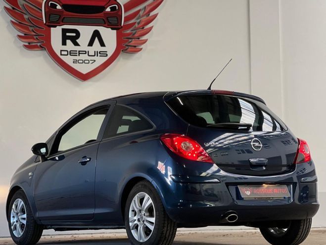 Opel Corsa 1.4 87CH SATELLITE Bleu Fonc Mtallis de 2011