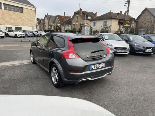 Volvo C30 1.6D FAP DRIVE S&S - 115 Momentum Clim   GRIS FONCE de 2011