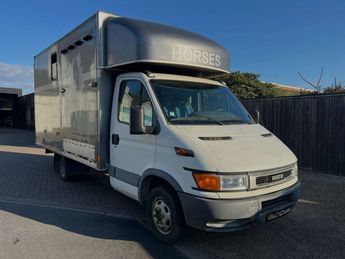  Voir détails -Iveco Daily 35C1.9 2.8D PAARDENCAMIONETTE (2ST.) à Beveren (87)