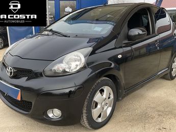  Voir détails -Toyota Aygo PHASE 2 CONNECT SPORT 1.0 VVTi 68 Cv 5 P à Taverny (95)