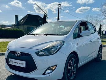  Voir détails -Hyundai Ix20 1.6 CRDI 115ch INTUITIVE à Saint-Pantalon-de-Larche (19)