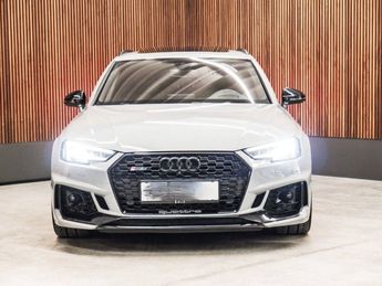  Voir détails -Audi RS4 2,9 TFSi Avant quattro Tiptr. 5d à Montfermeil (93)