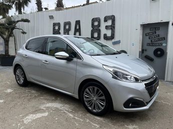  Voir détails -Peugeot 208 1.2i Pure Tech 12V S&S - 110 - BV EAT6 B à  Le Muy (83)