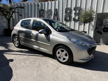  Voir détails -Peugeot 207 1.4 VTi 16V BERLINE Premium Pack PHASE 1 à  Le Muy (83)