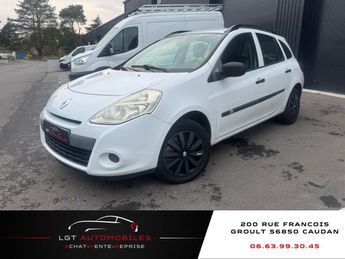  Voir détails -Renault Clio III Estate Phase 2 1.5 dCi FAP eco2 75 c à Caudan (56)