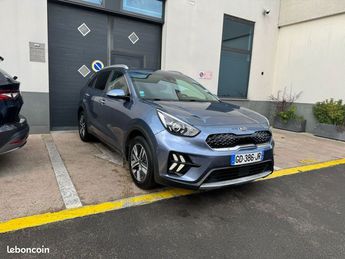  Voir détails -Kia Niro 1.6 GDi 105ch ISG + lectrique 43.5ch Ac à  Les Pavillons-sous-Bois (93)