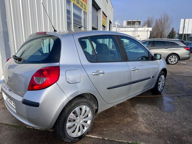 Renault Clio 1.4 16v 100CV PRIVILEGE /DISTRI OK Gris Clair de 2007