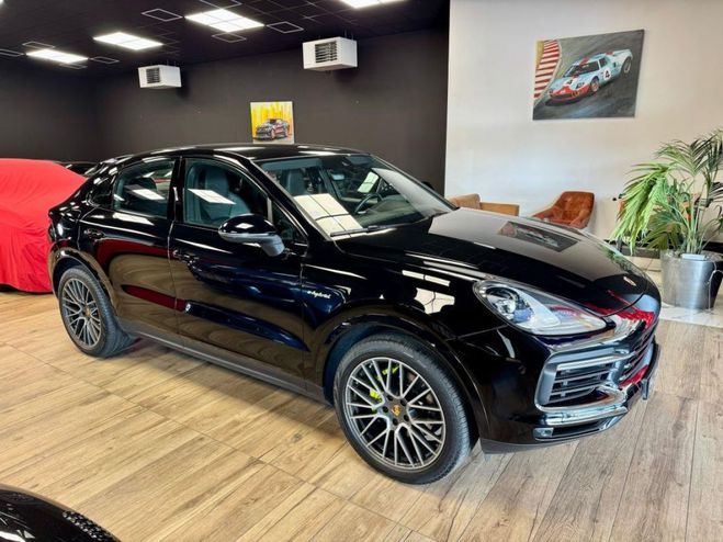 Porsche Cayenne Coup III 3.0 V6 E-HYBRID 462 TIPTRONIC  Noir Verni de 2020