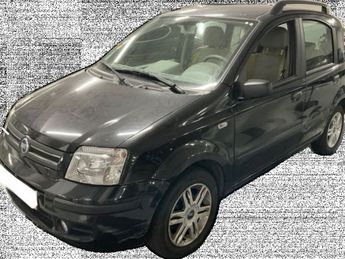  Voir détails -Fiat Panda 1.2 8V 60CH EMOTION à Cannes (06)