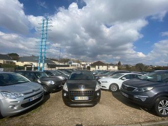  Voir détails -Peugeot 3008 1.6 HDi 16V 110ch FAP Confort Pack à vreux (27)
