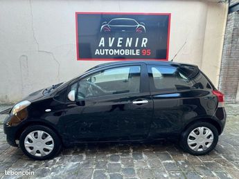  Voir détails -Toyota Yaris 1.0 Vvti Essence pack Clim à Montmagny (95)