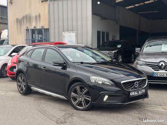  Voir détails -Volvo V40 Cross Country D3 150ch Momentum BVA6 Cam à Saint-Martin-d'Hres (38)