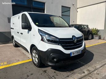  Voir détails -Renault Trafic fgn l1h1 1200 kg dci 145 Energy EDC Gran à  Les Pavillons-sous-Bois (93)