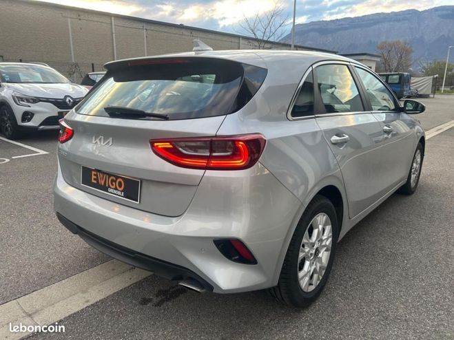 Kia Ceed d Ceed 1.5 T-GDI 160CH ACTIVE BUSINESS A Gris de 2023