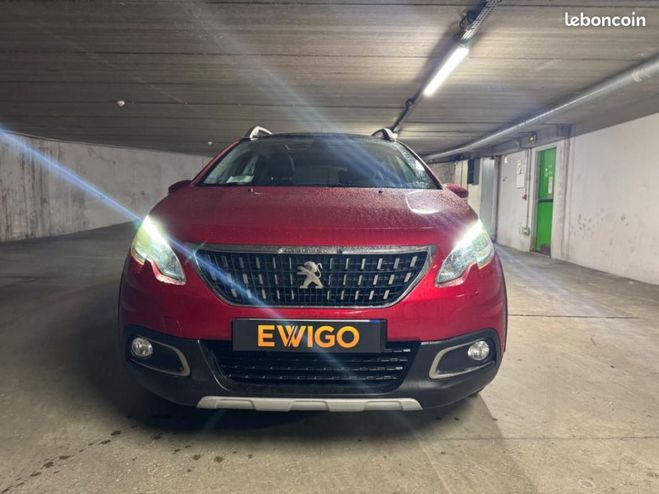 Peugeot 2008 GENERATION-I 1.2 PURETECH 110 ACTIVE SUI Rouge de 2017