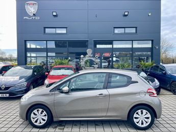  Voir détails -Peugeot 208 1.6 E-HDI 90 CH ACTIVE à Nouvoitou (35)