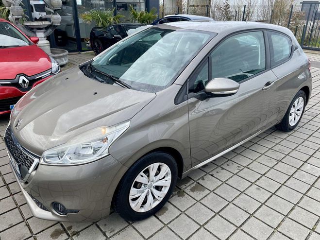 Peugeot 208 1.6 E-HDI 90 CH ACTIVE Gris Mtallis de 2013