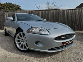  Voir détails -Jaguar XK Coup 3.6i V8 BI-XENON-ZETELVERW.-19 à Beveren (87)