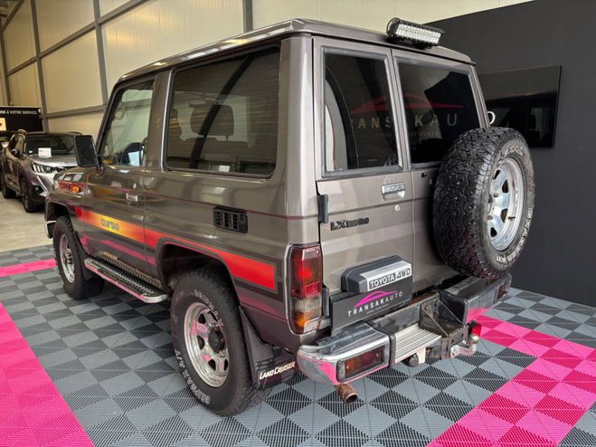 Toyota Land Cruiser LANDCRUISER 2.4 LJ 70 LX TURBO Gris de 1990