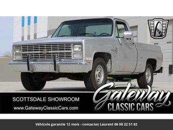  Voir détails -Chevrolet C10 305 ci v8 1984 tout compris à Paris (75)