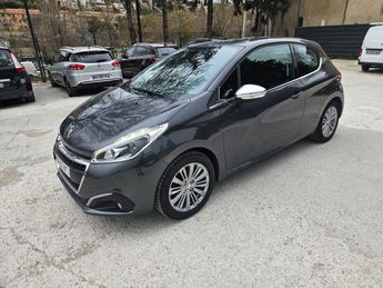  Voir détails -Peugeot 208 Allure à  Les Pennes-Mirabeau (13)