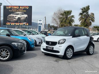  Voir détails -Smart Fortwo Coupe 61CH Pure à Nice (06)