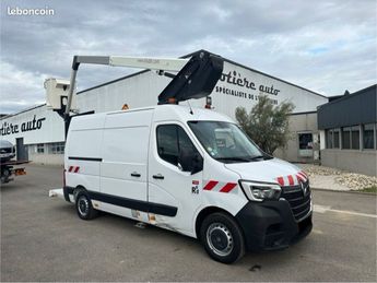  Voir détails -Renault Master l2h2 nacelle Klubb k32 3 places à   La Boisse (01)
