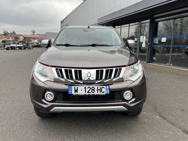 Mitsubishi L 200 2.4 L DID 181 CV Double Cabine Intense B Marron de 2015